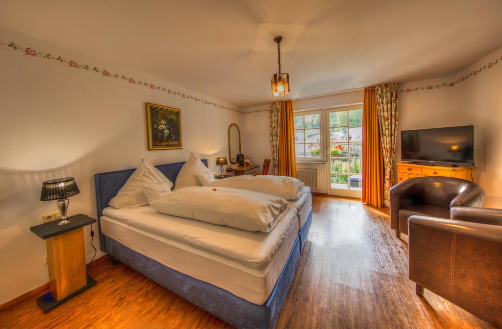 Hotel Lipmann "Am Klosterberg" バイルシュタイン エクステリア 写真